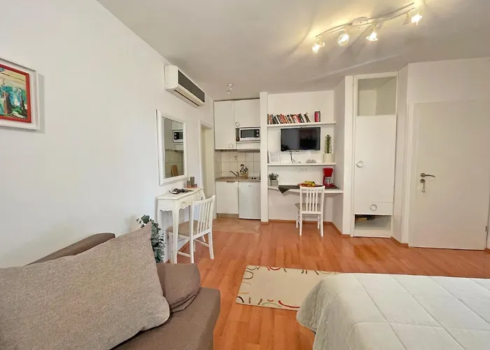 Apartment Andrijana *