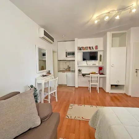 Apartament Andrijana *