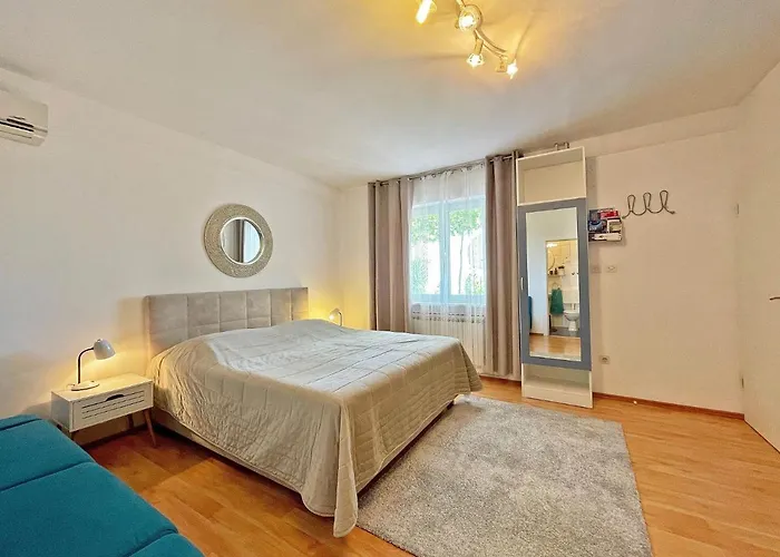 Andrijana 公寓 米利尼